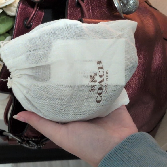 Coach Mickie Bucket Bag In Red Metallic Pebble Grain Leather Crossbody F35684 - Picture 13 of 15